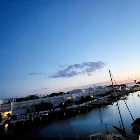 Marina Nirvana Vue Sur L'eau Le Grau-du-Roi