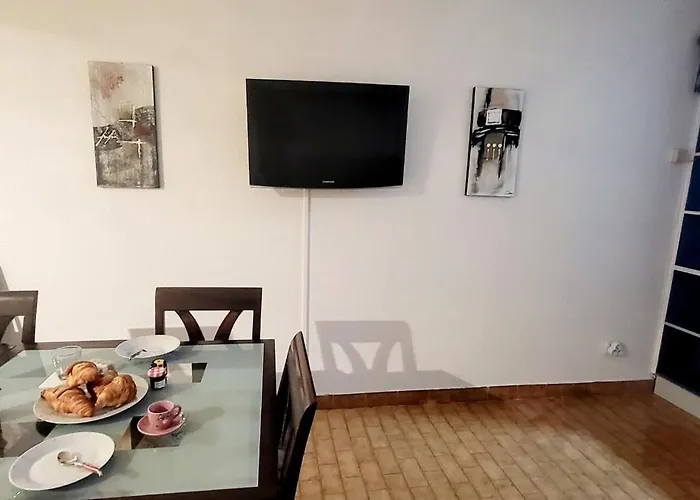 Marina Nirvana Vue Sur L'eau *